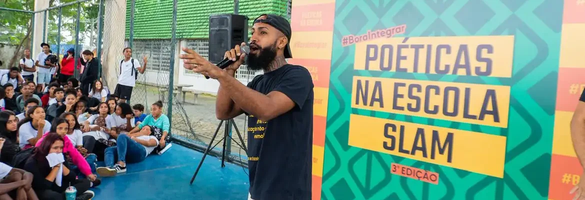 Projeto leva batalha de poesias a escolas públicas do Rio de Janeiro